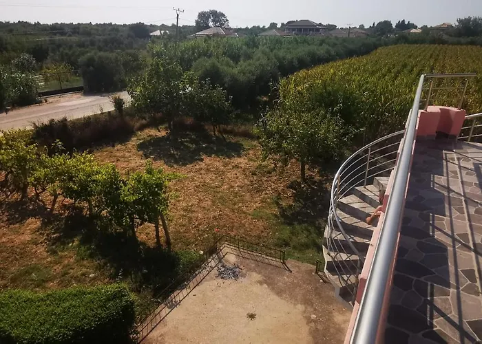 Pish Poro - Tatil Evi Fier